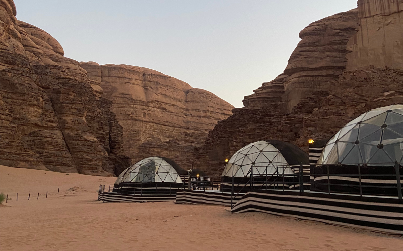 Tente bubble du Camp Aladin en Jordanie